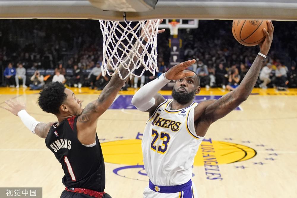 仅展现了他 仅展现了他