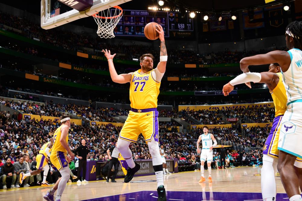 中路配合 中路配合