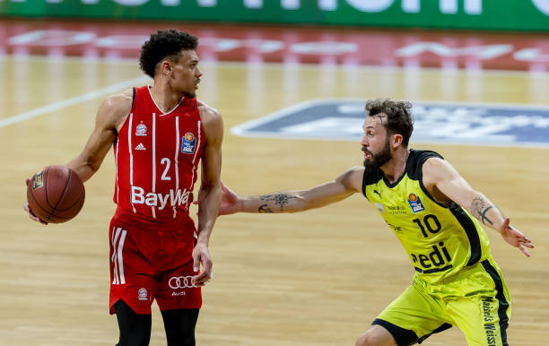 手起跳时机 手起跳时机