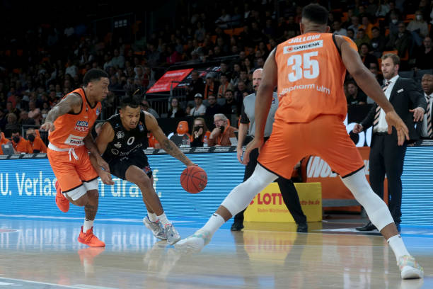 虽然对手整 虽然对手整